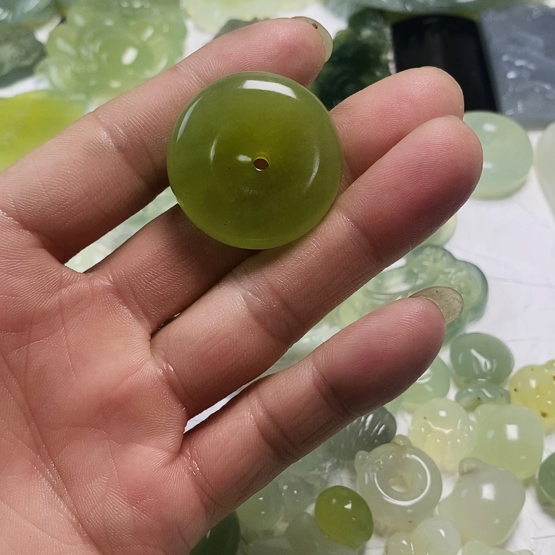 蛇纹石玉合金颈饰