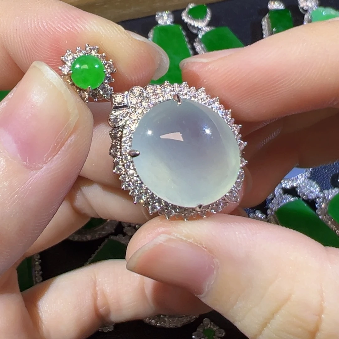 翡翠18K金镶嵌吊坠(不含链)