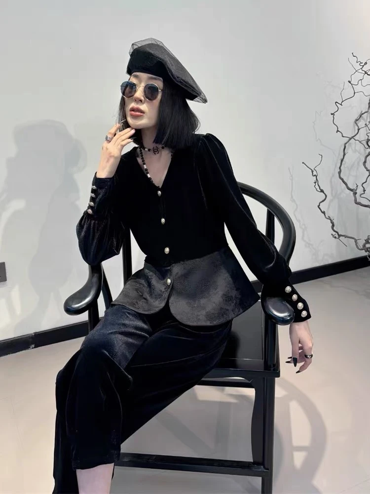 PDM-81216法式轻熟风黑色修身型V领丝绒显瘦上衣洋气时尚休闲名媛