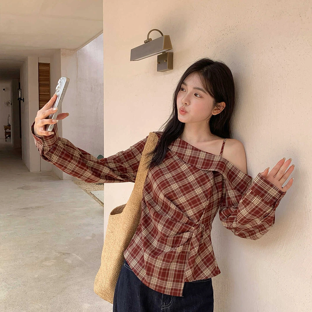 欧正莎大码-秋上新法式复古气质斜肩格纹收腰显瘦小衫DM5675上衣