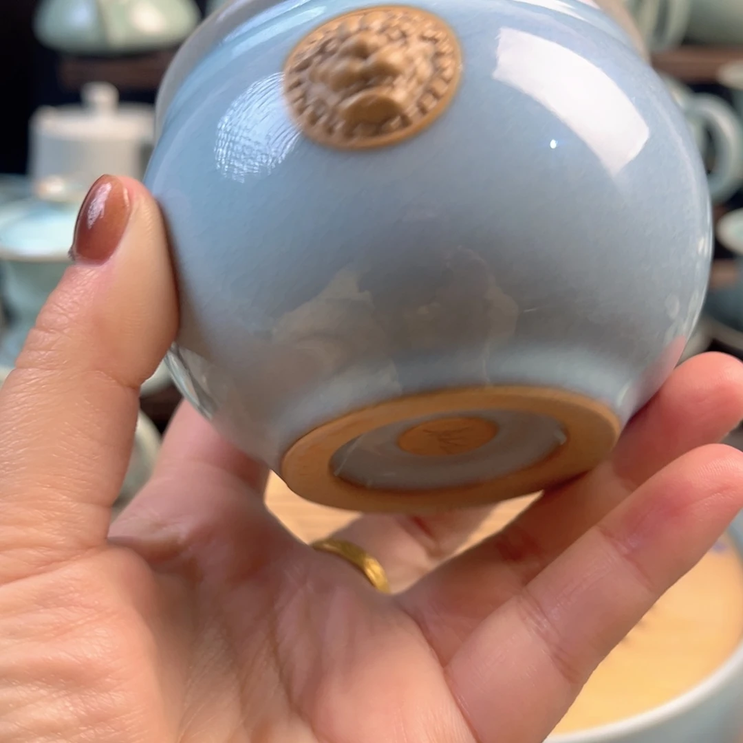 陶摆件瓷天青釉虎头杯原矿