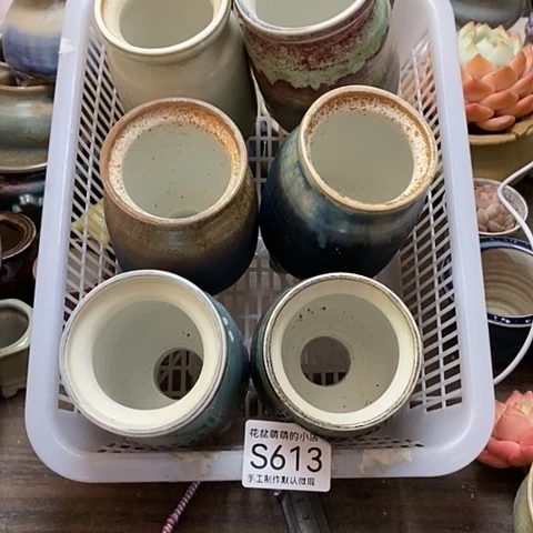 紫砂花盆～**迟613微瑕品口径6厘米左右