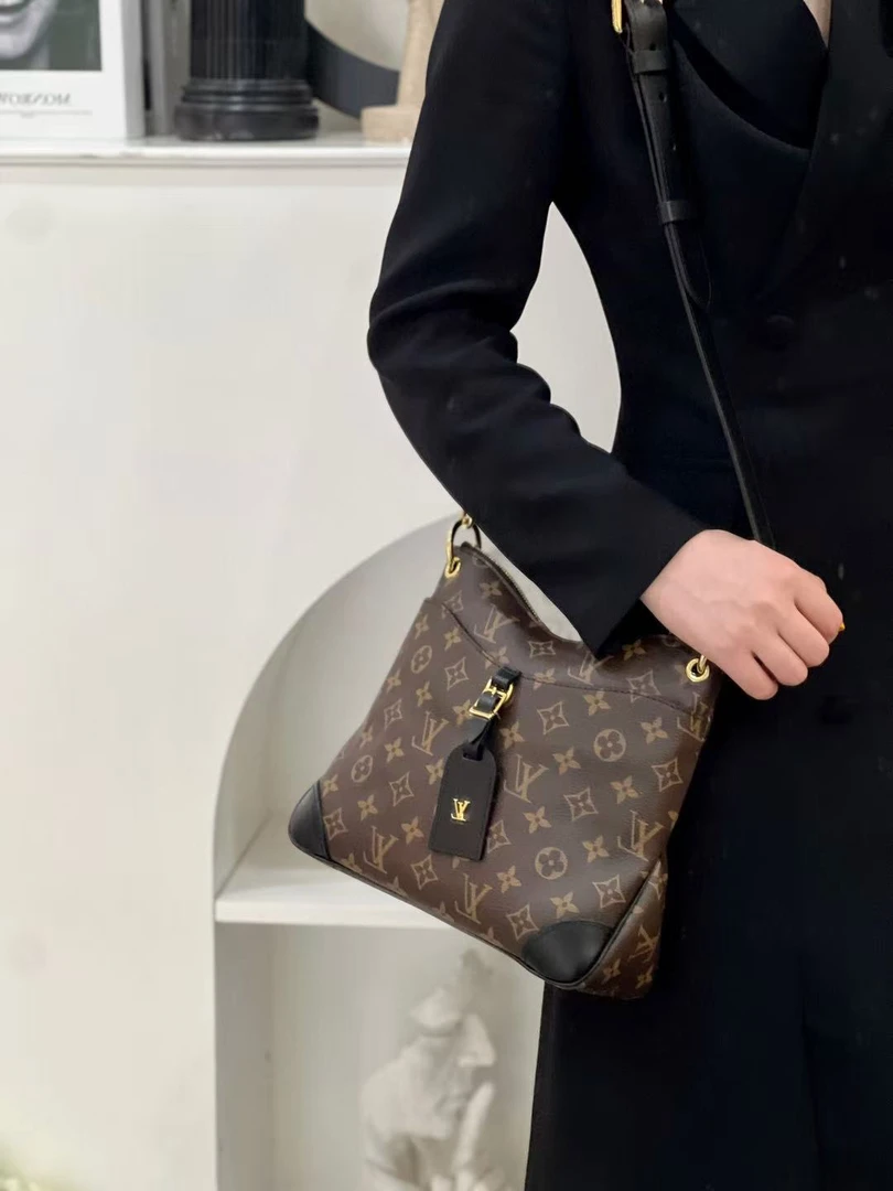 99新 LouisVuitton/路易威登 LV odeon 拼黑/优品