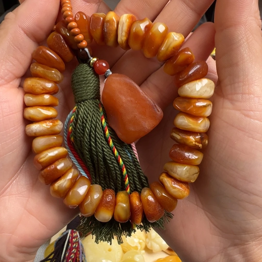 C****蜜蜡未镶嵌裸石蜜蜡