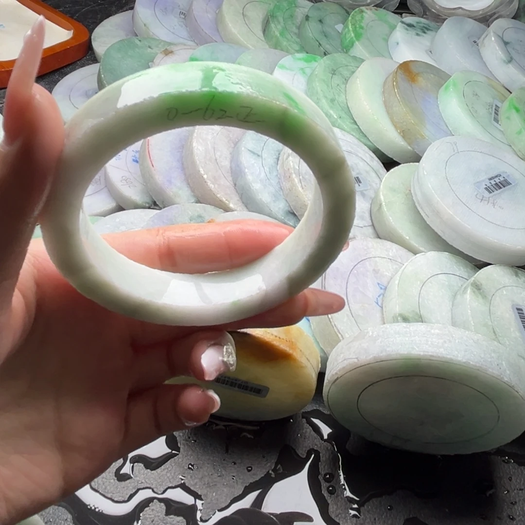 定制翡翠未镶嵌天然