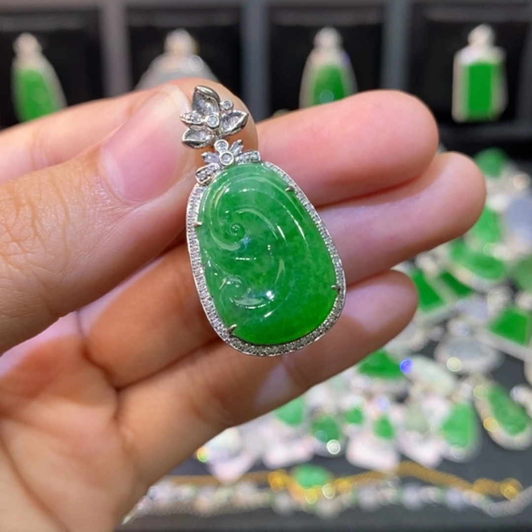 翡翠18K金镶嵌吊坠(不含链)