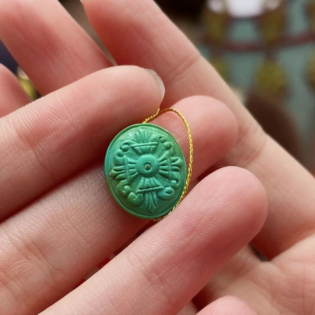 绿松石颈饰未镶嵌