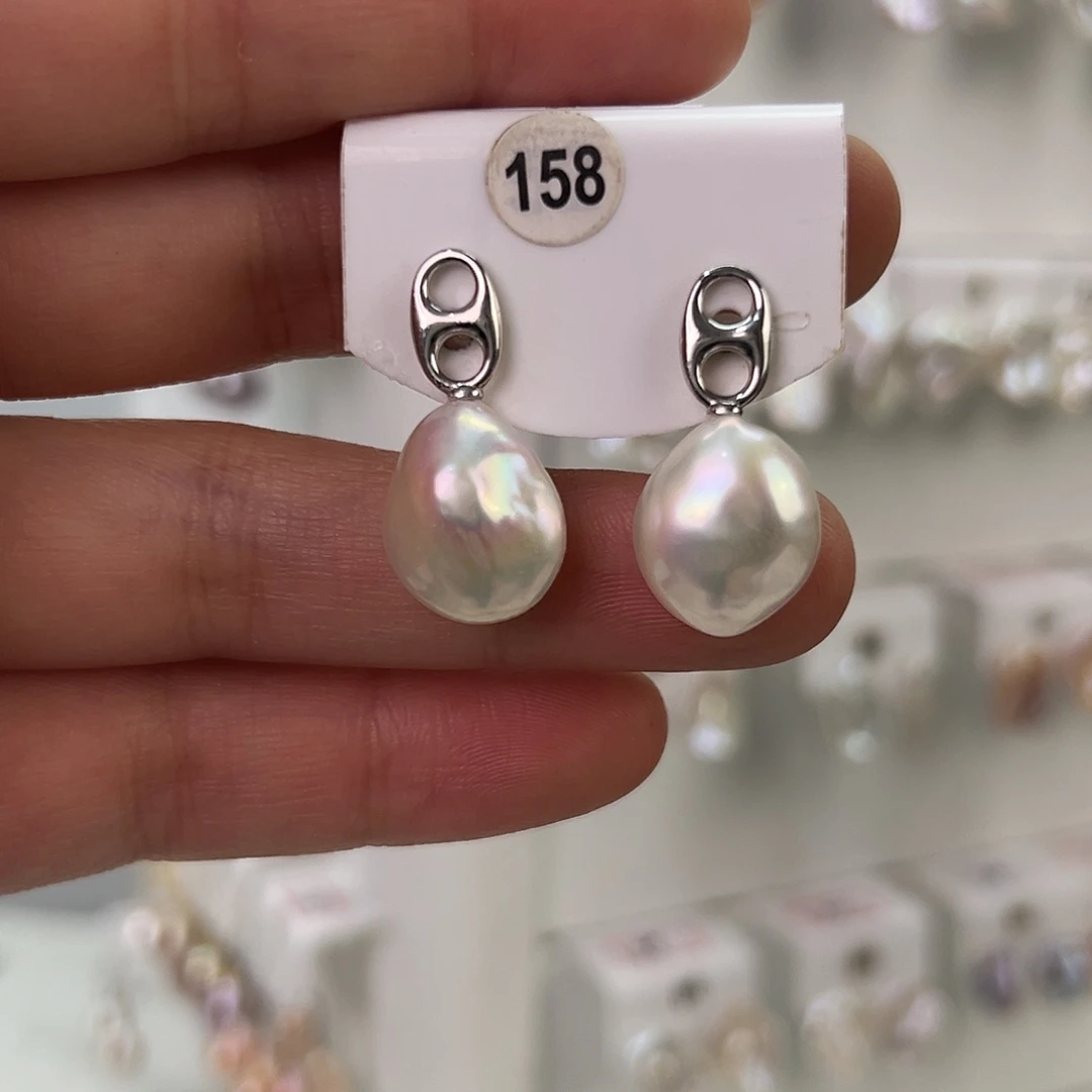 非金属巴洛克花瓣耳饰