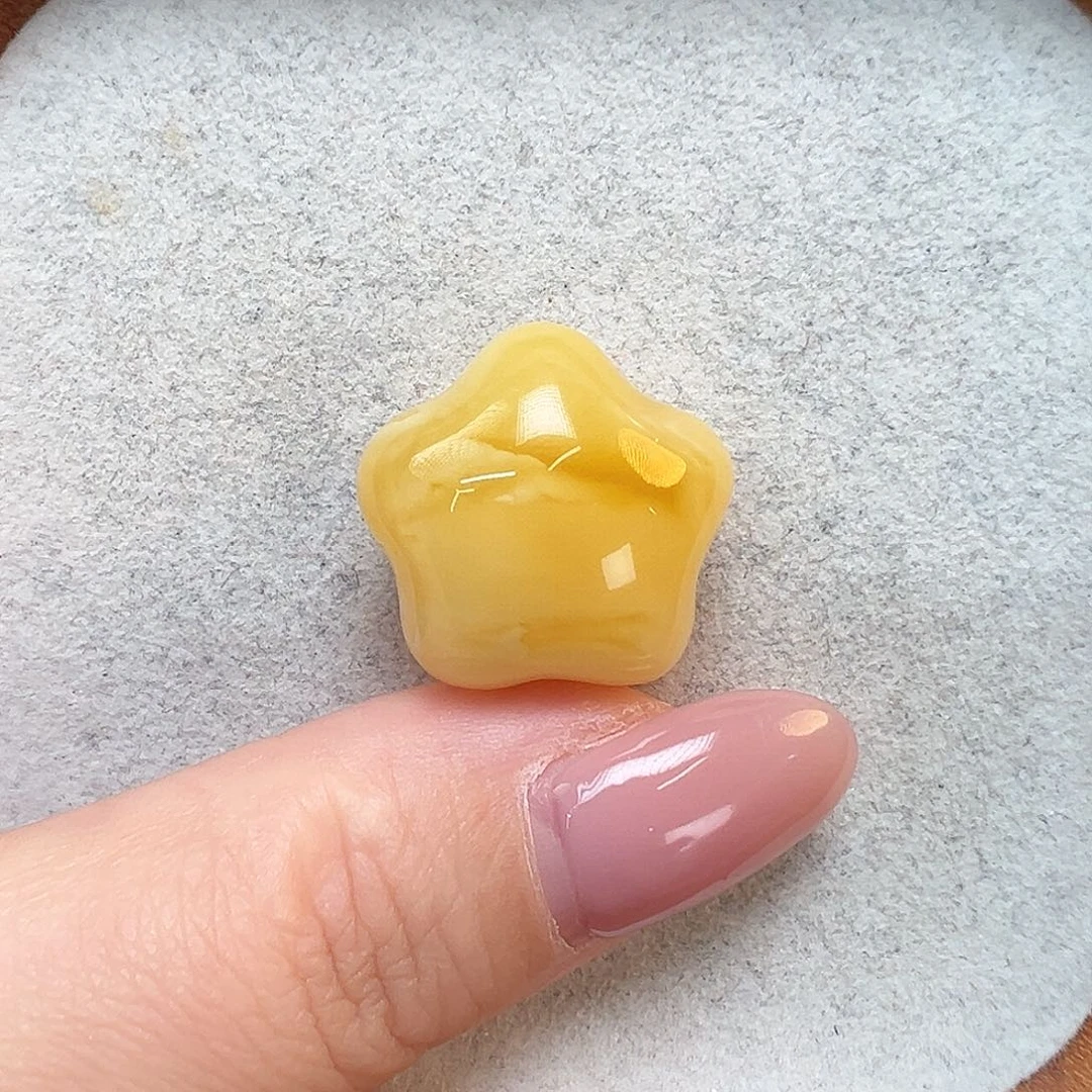 味***恬琥珀未镶嵌珠宝奇石