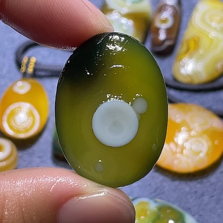 玛瑙/玉髓未镶嵌珠宝奇石