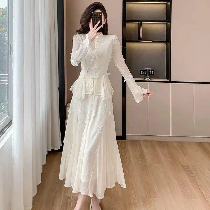 2026春款新中式定制蝴蝶立体刺绣盘扣改良旗袍上衣半身裙国风套装