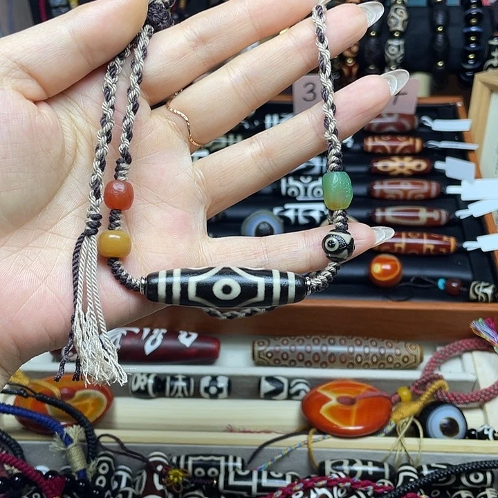 玛瑙/玉髓合金颈饰