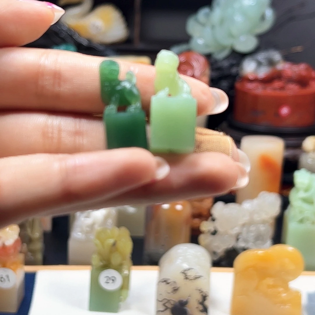 寿山石印石九****否寿山石摆件