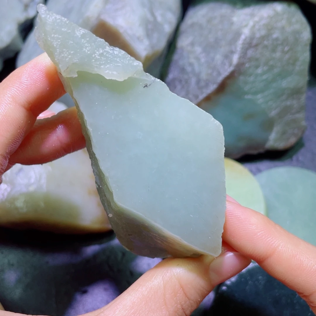 和田玉未镶嵌珠宝半成品