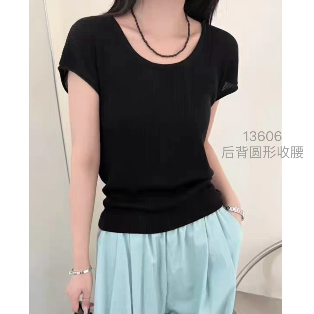 13606（部分无水洗唛，介意慎拍）SANFAN 新款U领后背圆形收腰小飞袖