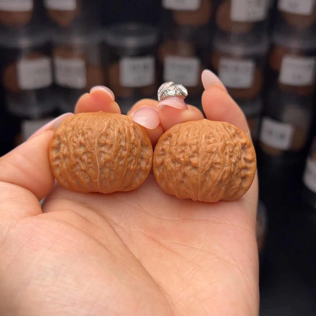 文玩核桃吊坠袁*铁锤