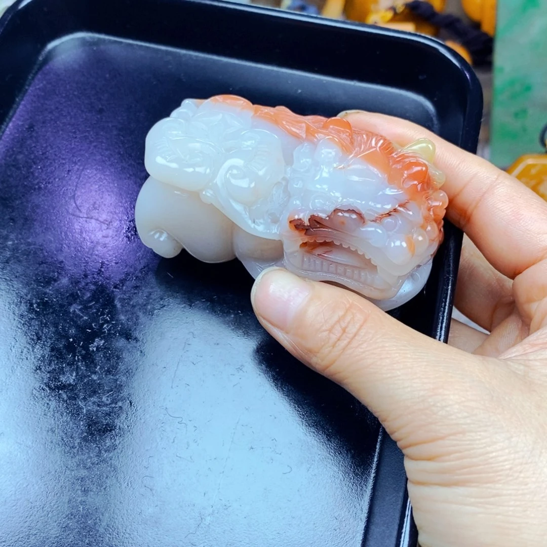 石英质玉（黄龙玉）未镶嵌颈饰