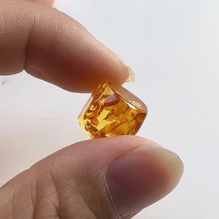 琥珀（花珀）未镶嵌颈饰