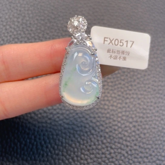 【闪购商品】颈饰银S925镶嵌翡翠