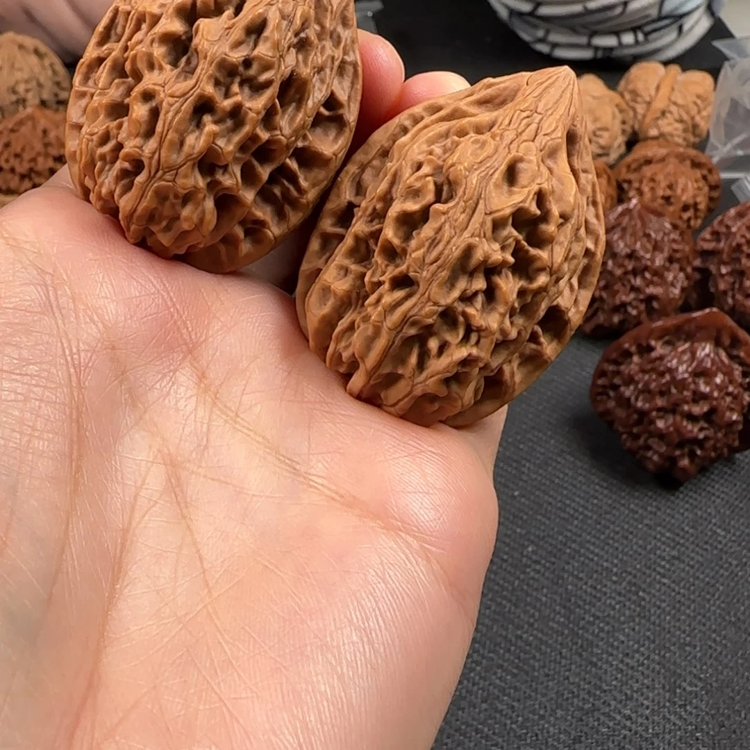 文玩核桃吊坠老鸡心35-30