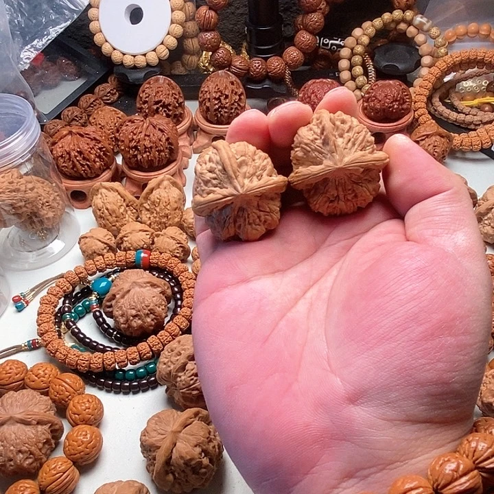 文玩核桃把件玉玺三愣