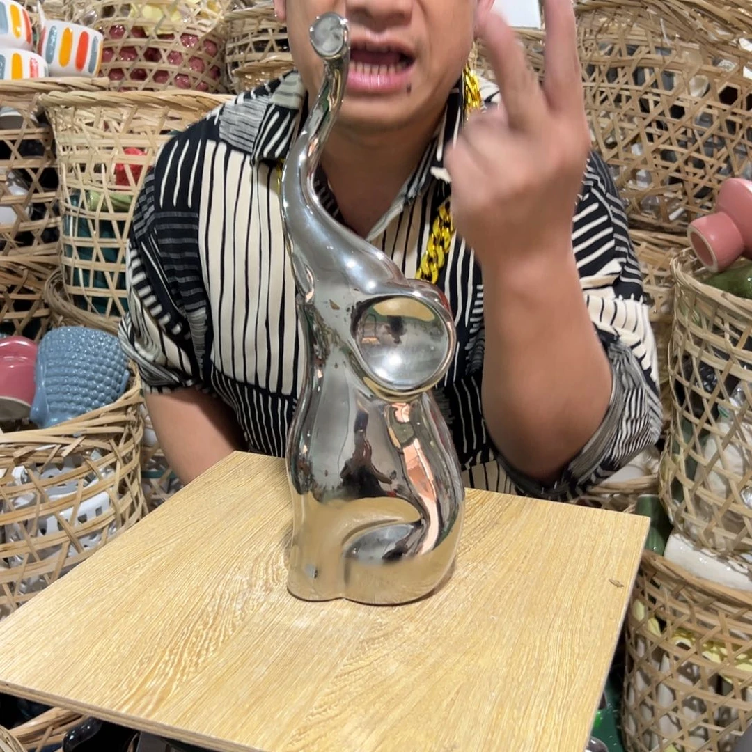 摆件26 号高中低温陶瓷瓶（部分微瑕）