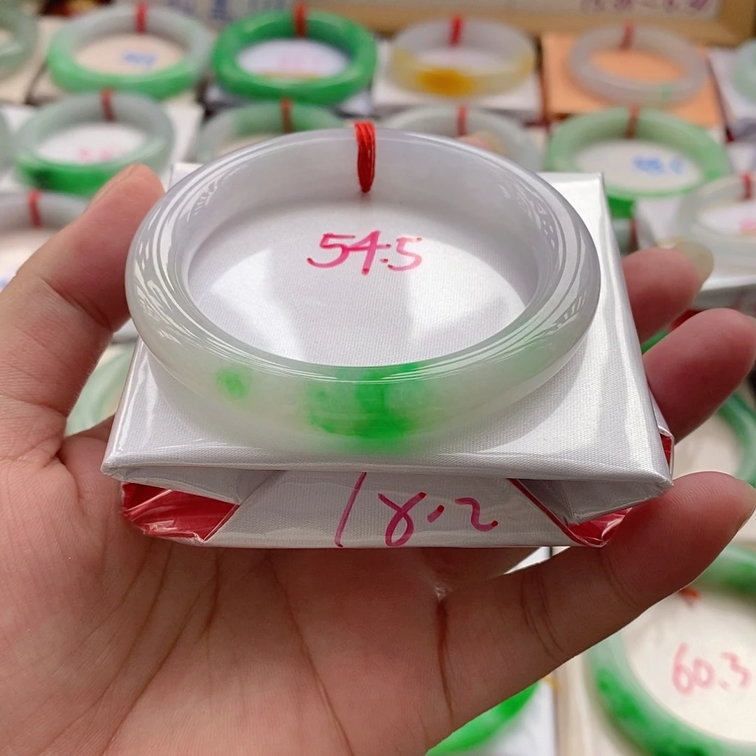 翡翠手镯未镶嵌4号