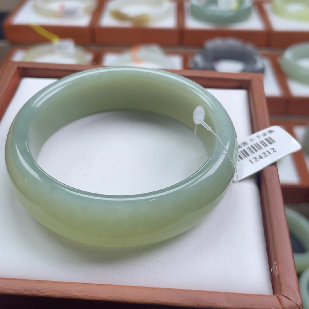 【闪购商品】未镶嵌手镯和田玉链接79。 54-55