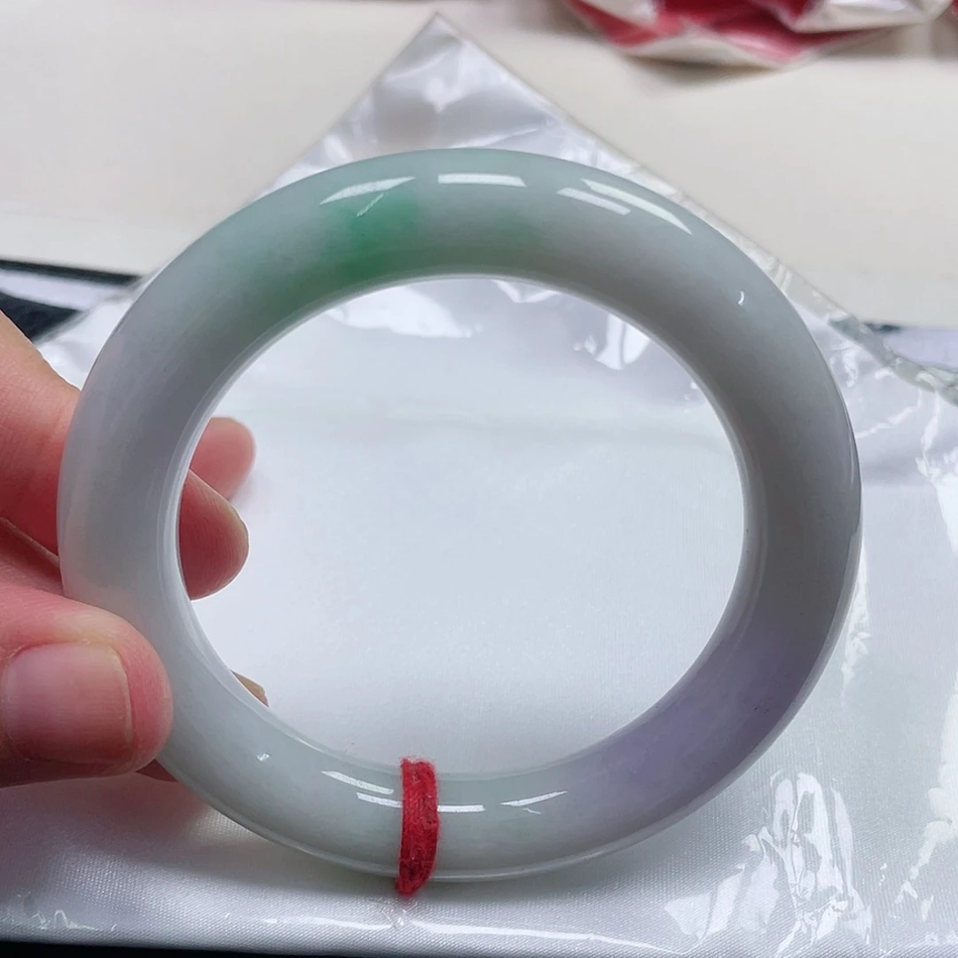 未镶嵌手镯（圆镯）翡翠