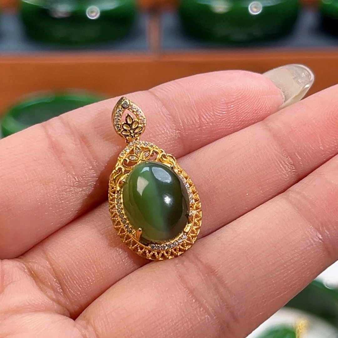 颈饰银S925镶嵌和田玉冰猫一线天