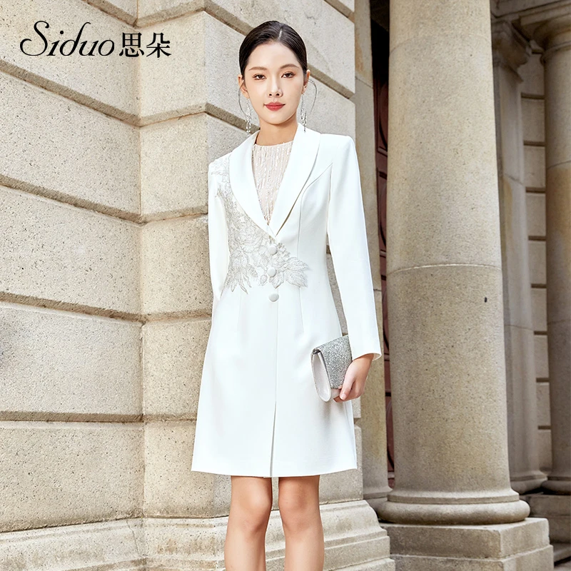 【思朵】S23371气质白色时尚修身设计师名媛优雅长袖轻奢走秀礼服