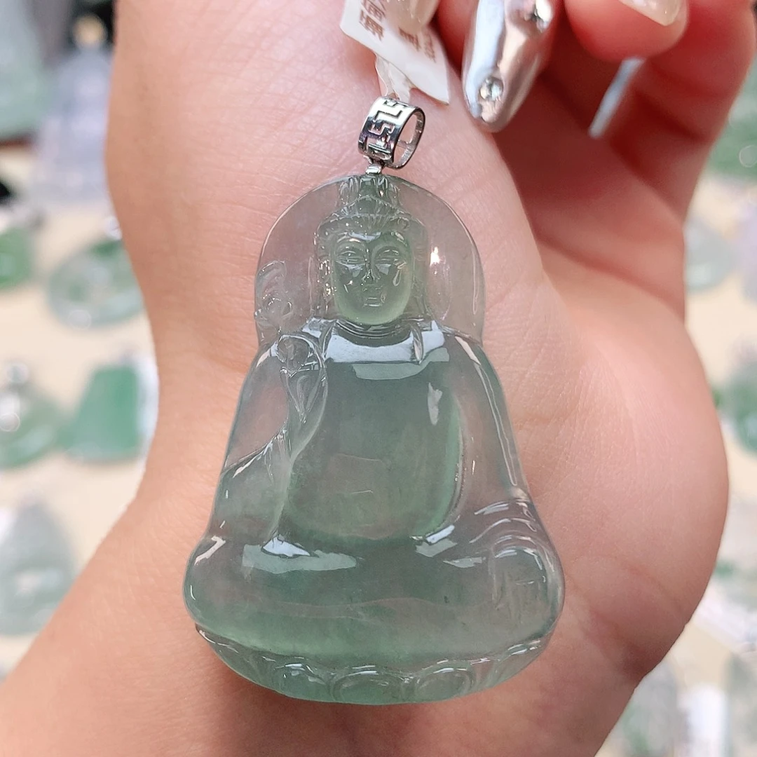 翡翠18K金镶嵌颈饰观音