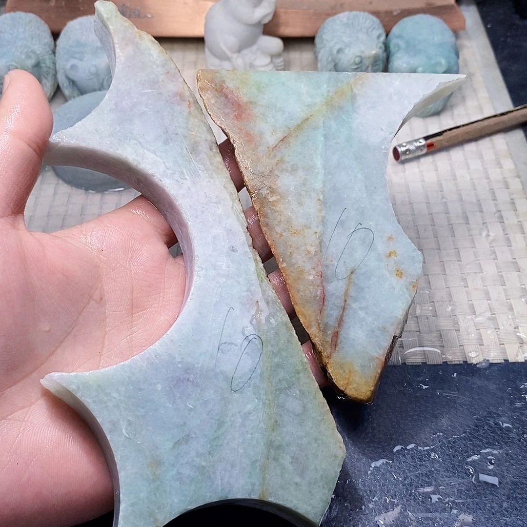 翡翠未镶嵌颈饰698