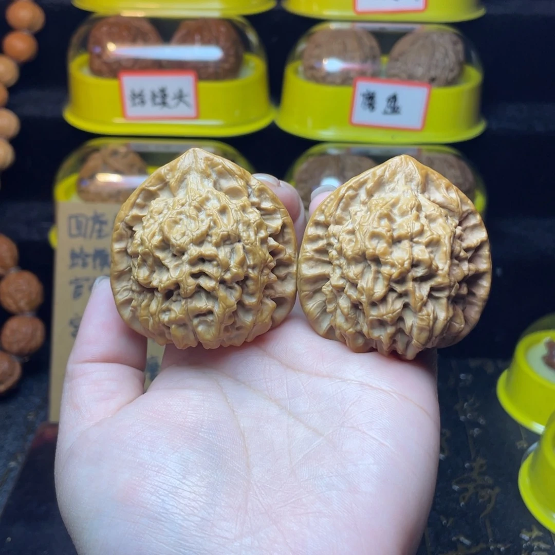 文玩核桃吊坠星****官帽48尺