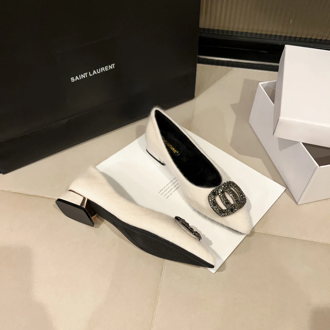 秋冬3cm加绒保暖女鞋2025新款粗跟气质白色大码女鞋厚黑美学鞋子