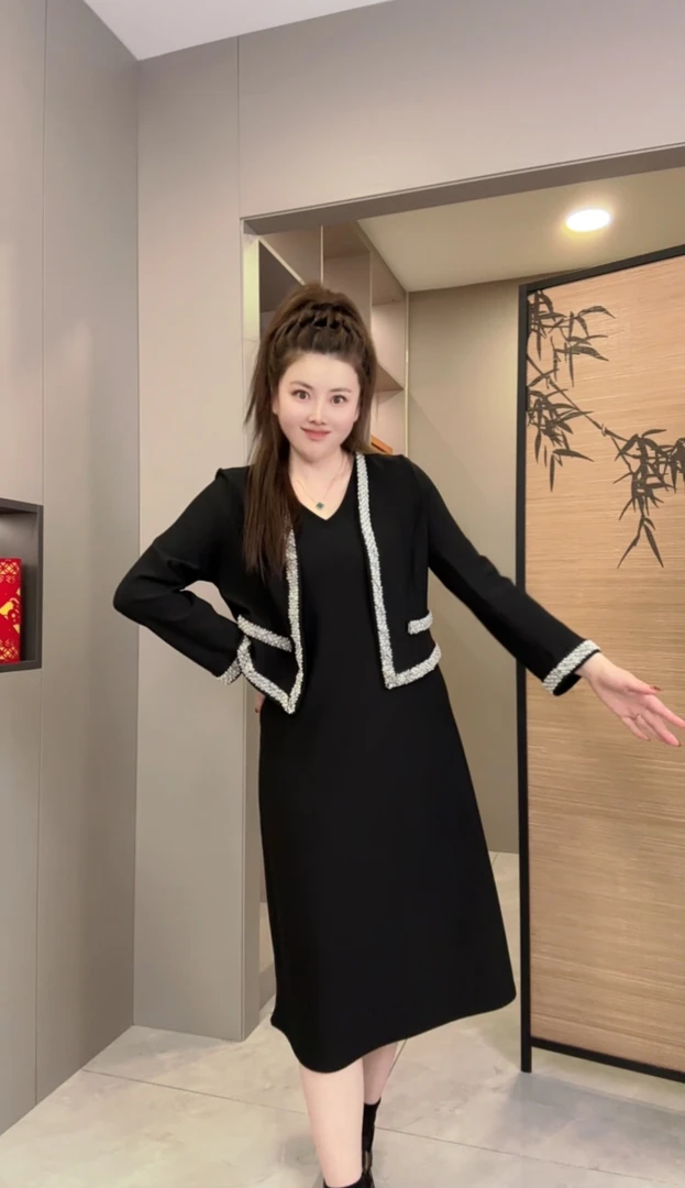 【婷婷】2025春季新款时尚潮流洋气9290小香风气质显瘦连衣裙