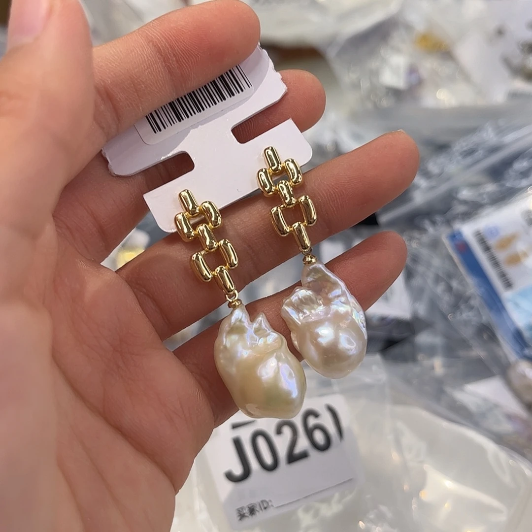 合金耳饰淡水珍珠