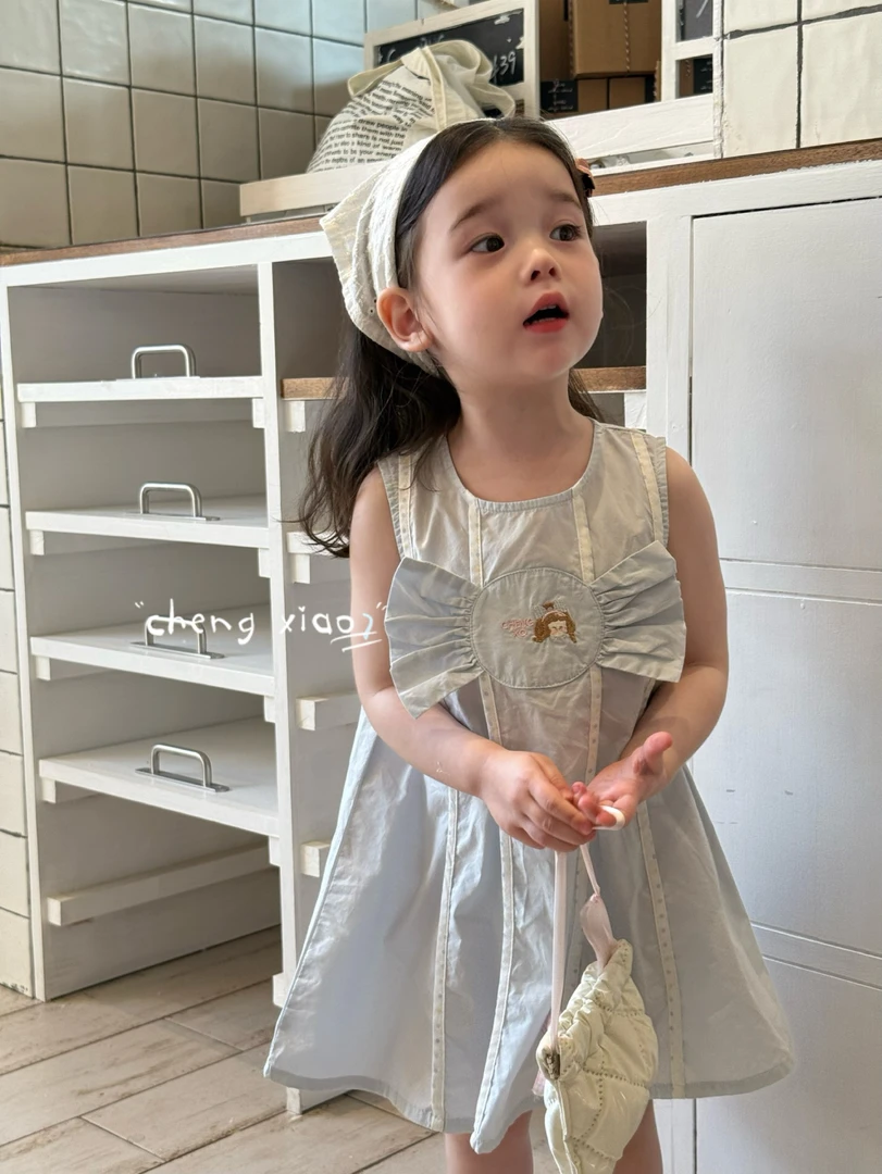 2025夏季新款童装女童小童宝宝韩版卡通贴布娃娃领棉布连衣裙洋气