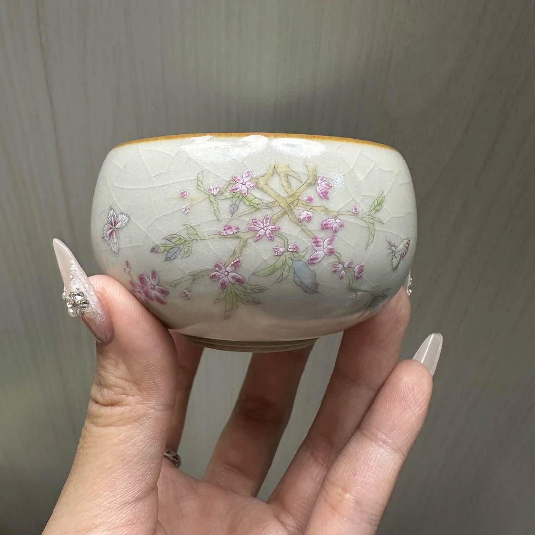 韵泥黄汝开片紫藤花罗汉杯（70mL）