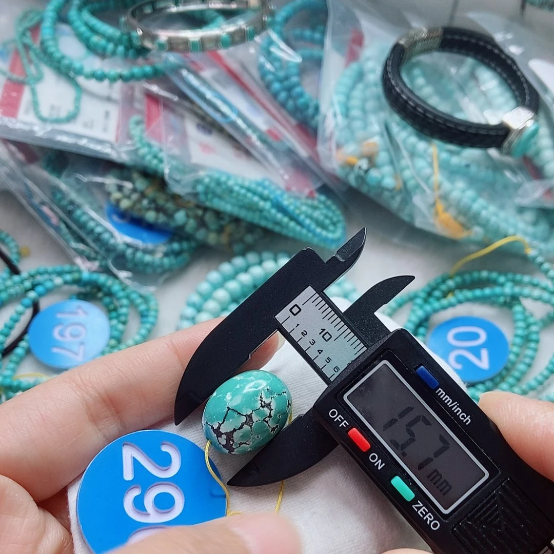 未镶嵌绿松石珠宝奇石