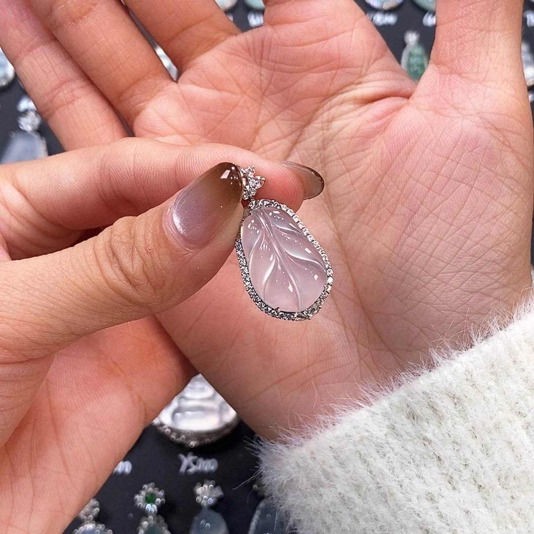 颈饰18K金镶嵌翡翠天然缅甸A货翡翠叶子