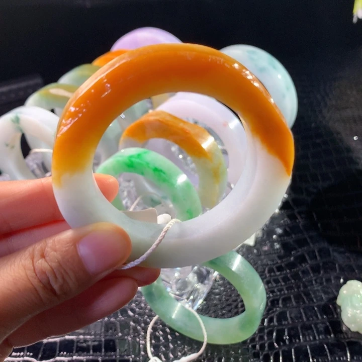 未镶嵌手镯定制翡翠