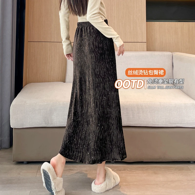 烫钻金丝绒半身裙女春秋2025新款高腰垂感显瘦中长气质包臀鱼尾裙