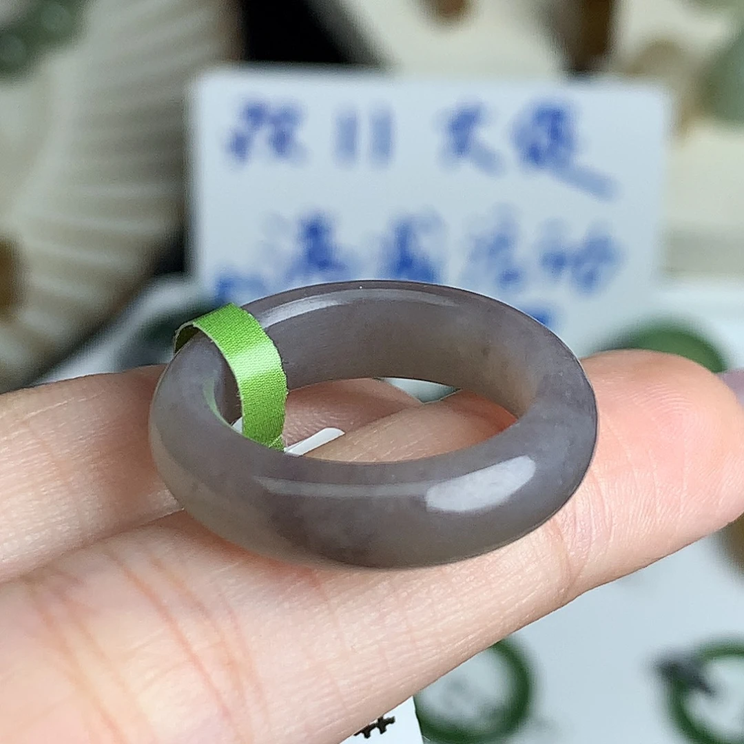 未镶嵌戒指和田玉
