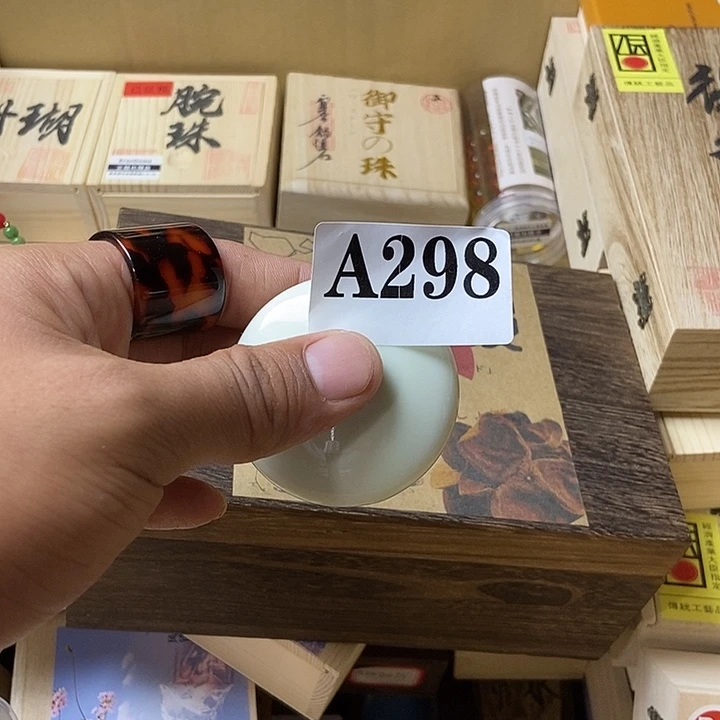 琉璃手工艺品k****u