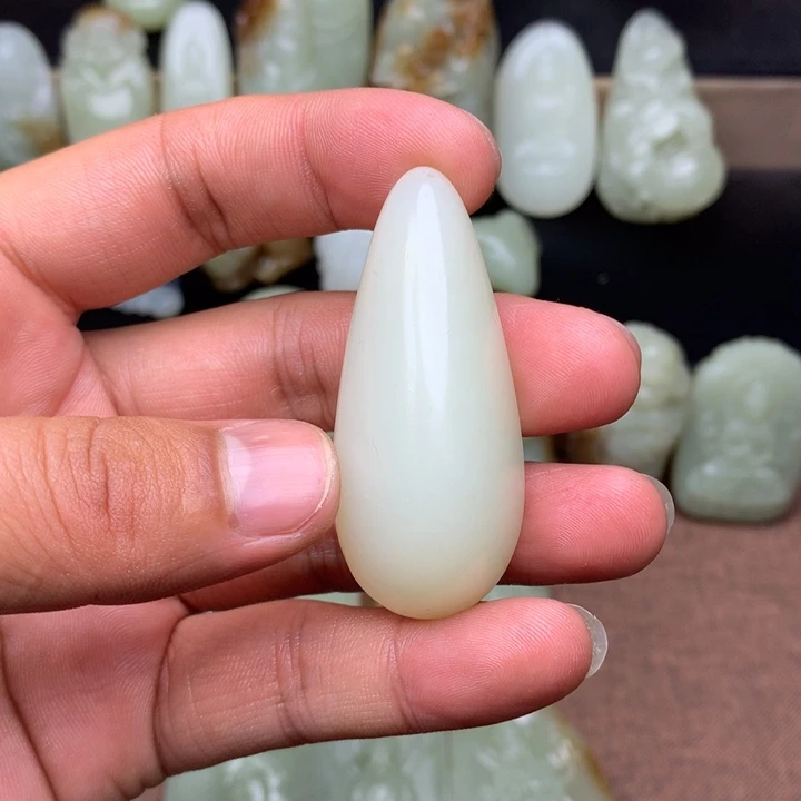 和田玉（糖玉）未镶嵌颈饰