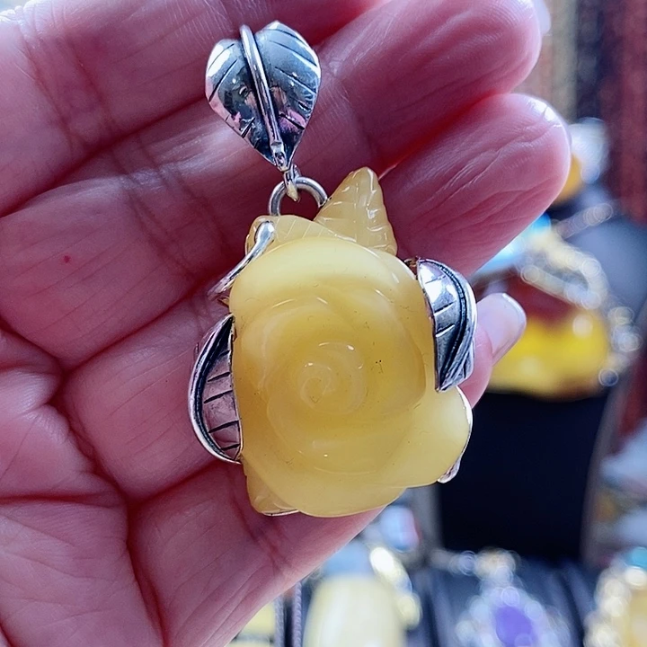 琥珀颈饰银S925镶嵌吊坠