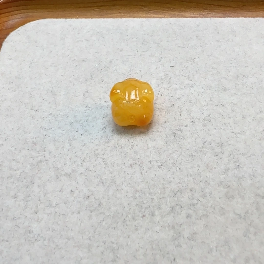 裸石琥珀未镶嵌定制
