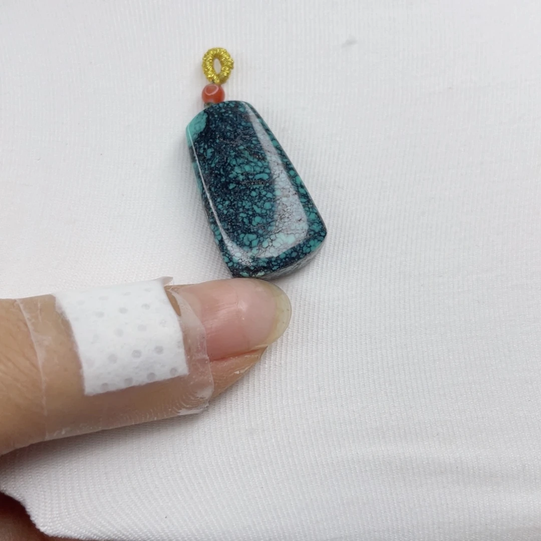 绿松石未镶嵌颈饰