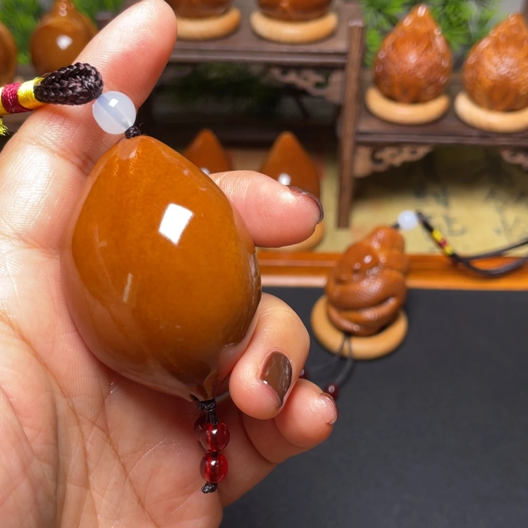 橄榄核吊坠蝴蝶35穿配